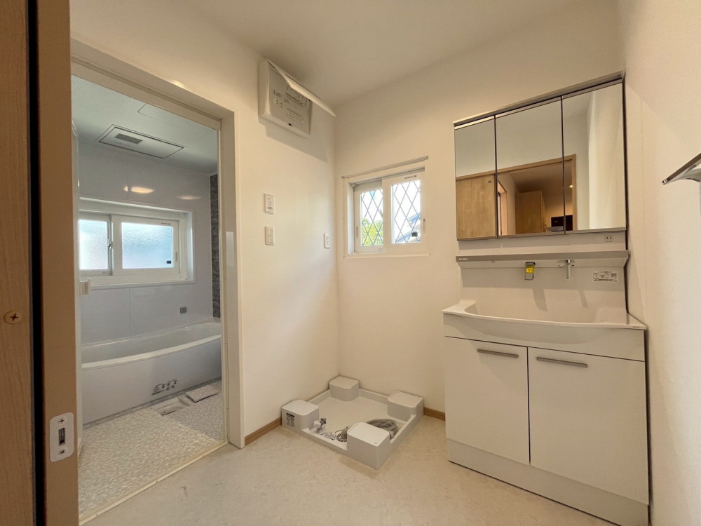 開放×シンプルー家具で彩る暮らしー