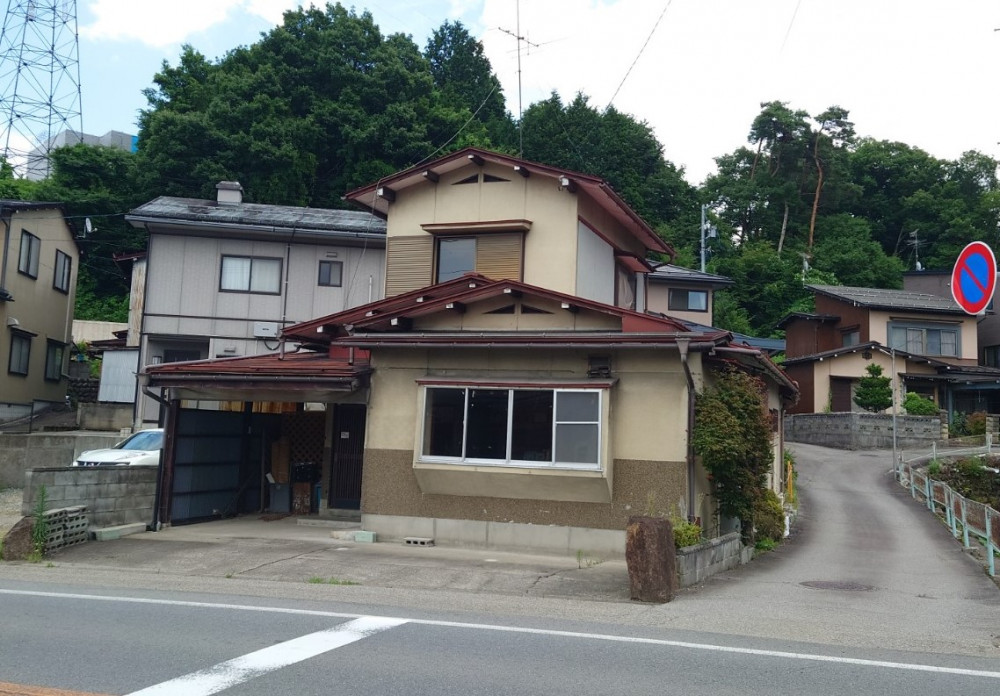 上岡本町の家　~自然素材で暮らす~