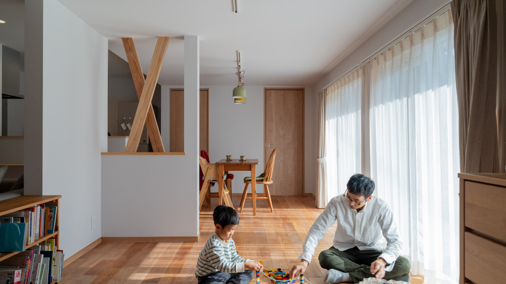 自然に溶け込む家　～祖父母から受け継ぐ暮らし～　