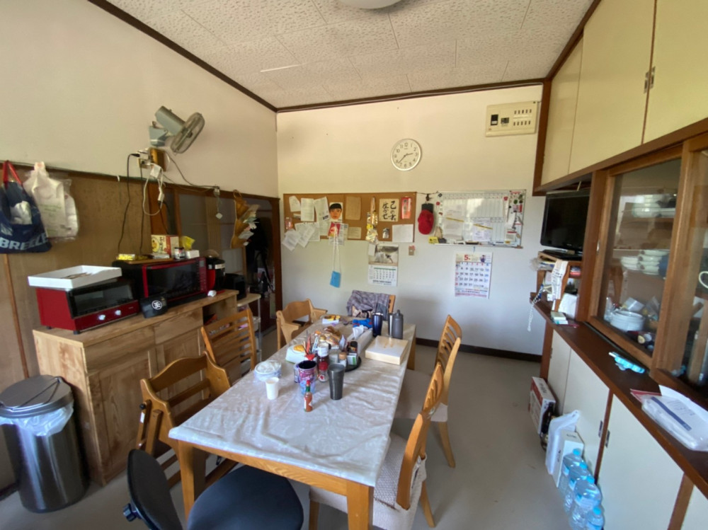 140年前の原型に立ち戻る、二世帯の暮らしを包む民家改修