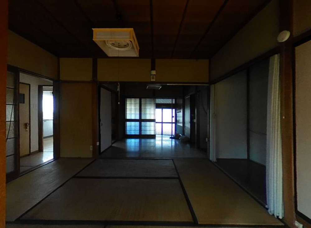上岡本町の家　~自然素材で暮らす~