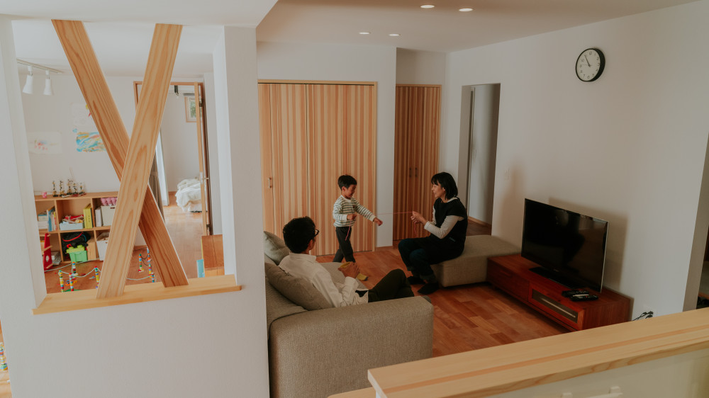 自然に溶け込む家　～祖父母から受け継ぐ暮らし～　