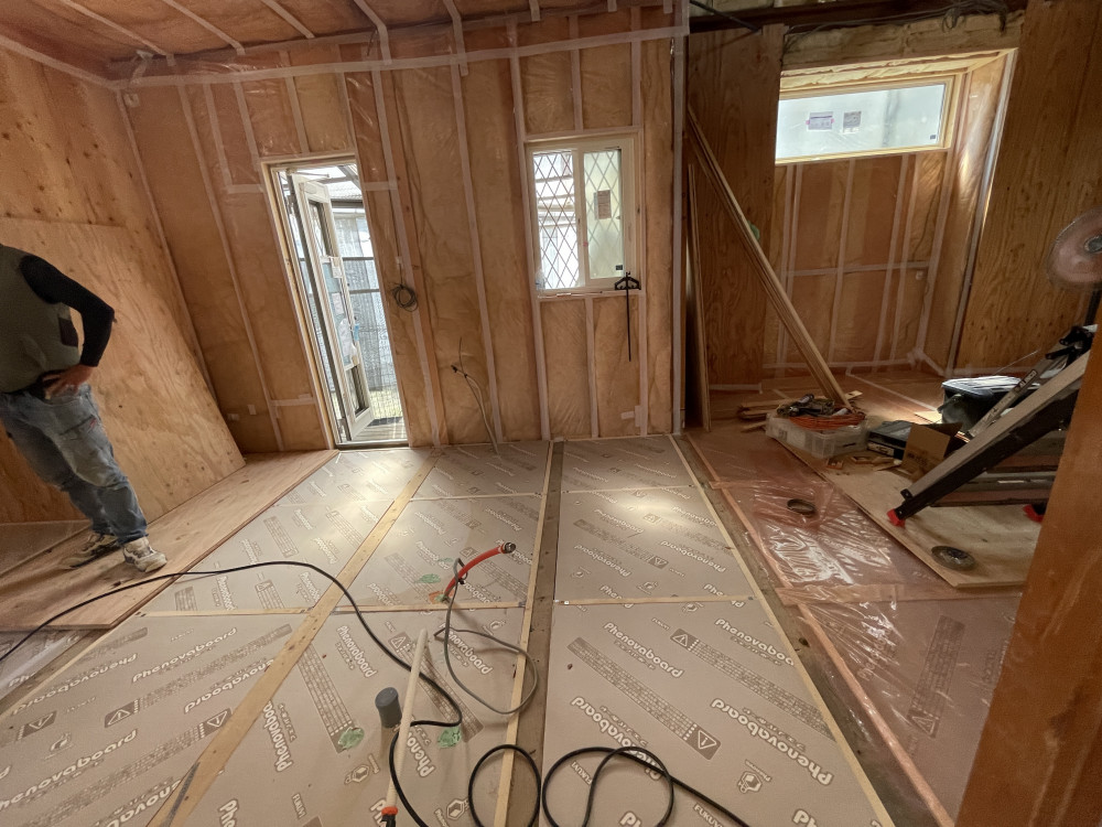 家族の記憶と未来を繋ぐ、家の再生物語