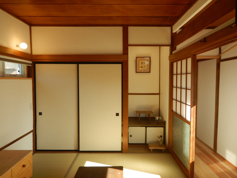 昭和をつなぐ土壁再生の小さな家