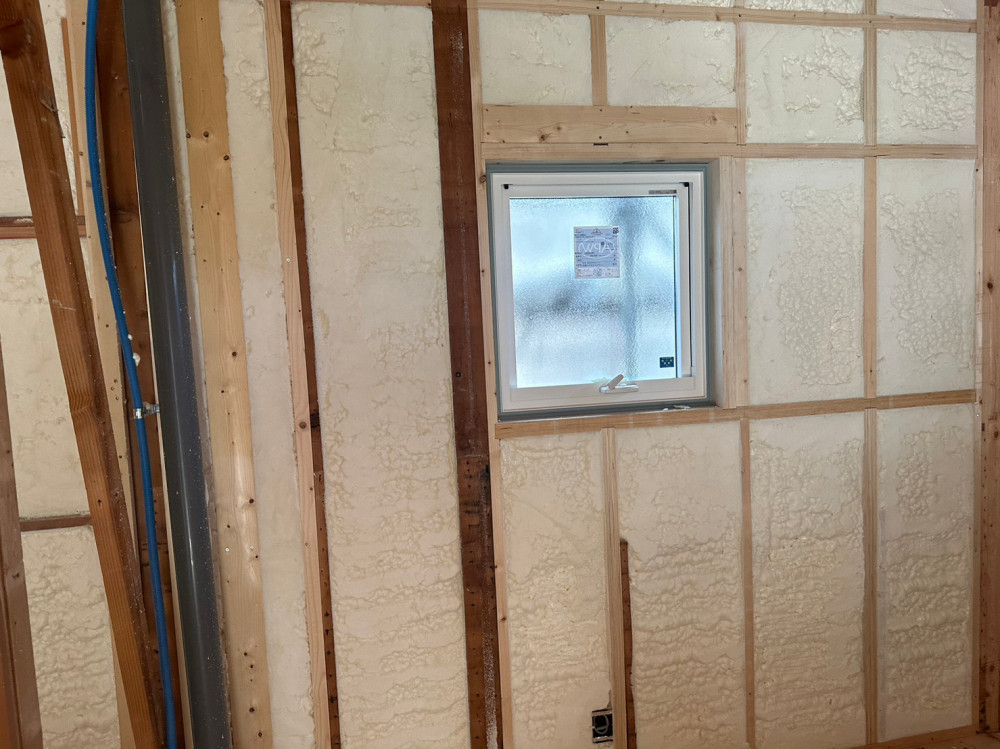 思い出の詰まった場所で、新しい家族との物語を紡ぐ家