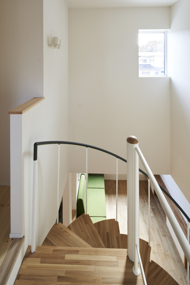 秋田・横森　らせん階段の家