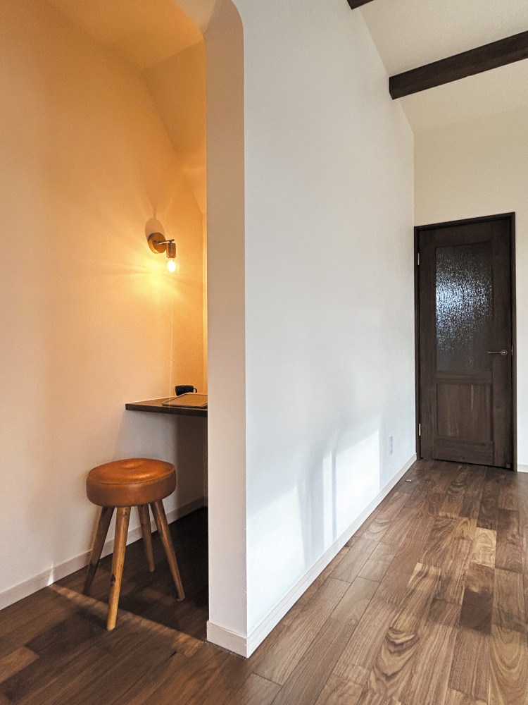 ノスタルジックな風合いを残した性能向上リノベーション