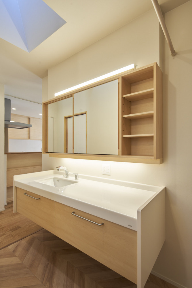 秋田・横森　らせん階段の家