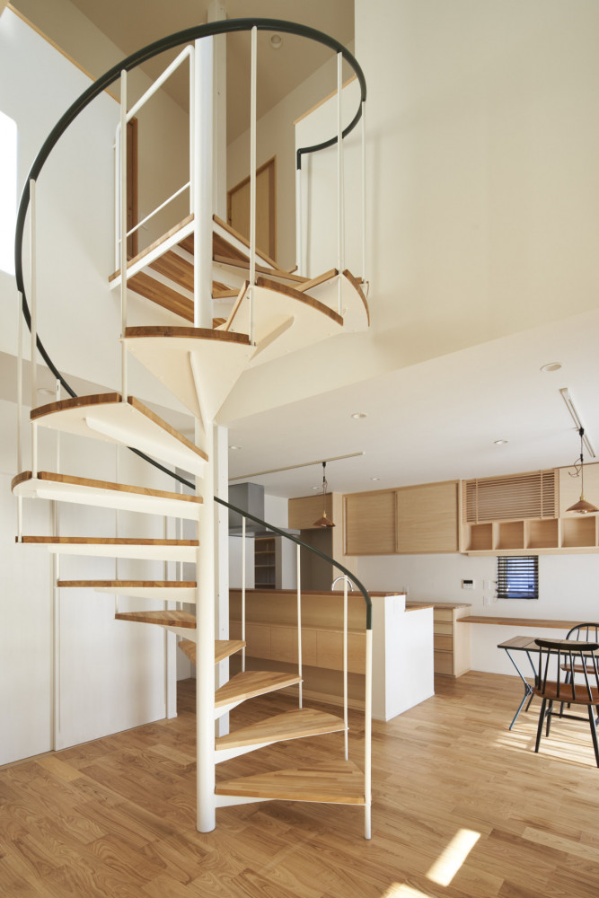 秋田・横森　らせん階段の家