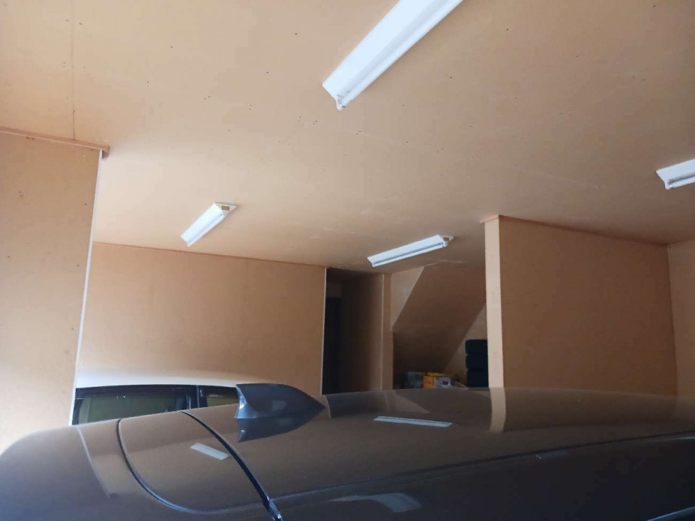 ガレージから生まれた、家族の快適空間