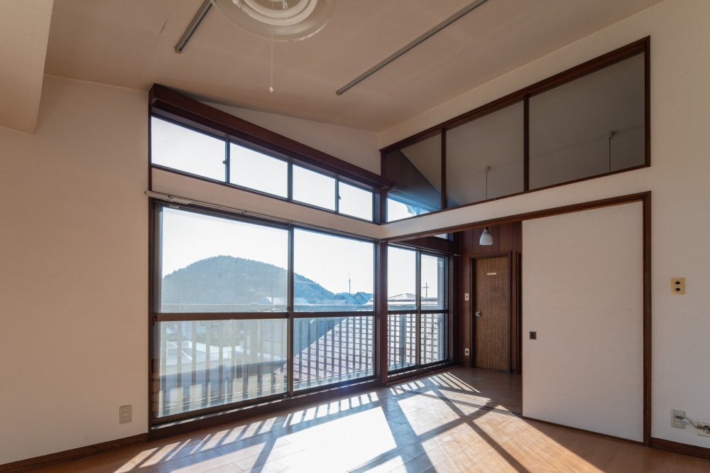 買取再販＋長期優良住宅化リノベーション「葉山の家」
