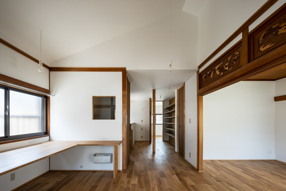 神戸の改修-制作と生活が並列する家-