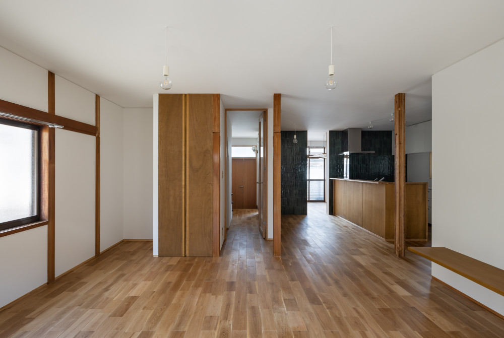 神戸の改修-制作と生活が並列する家-