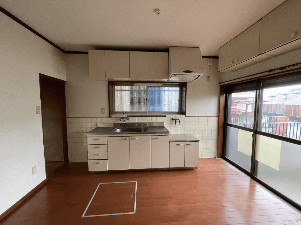 築45年 現代的デザインの省エネ住宅へ変貌