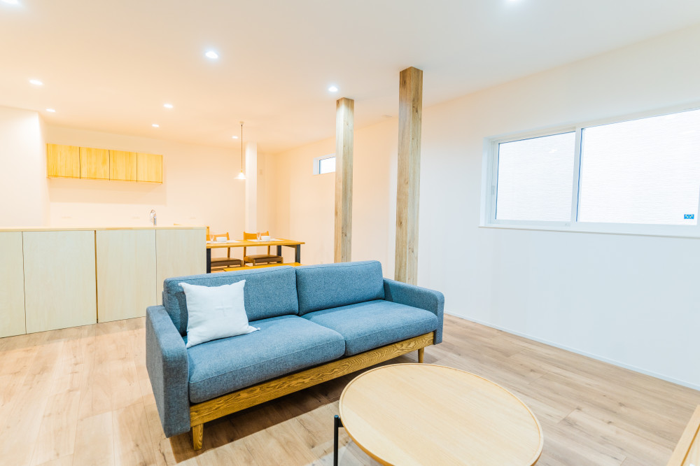 点から線へ、繋がる空間演出。