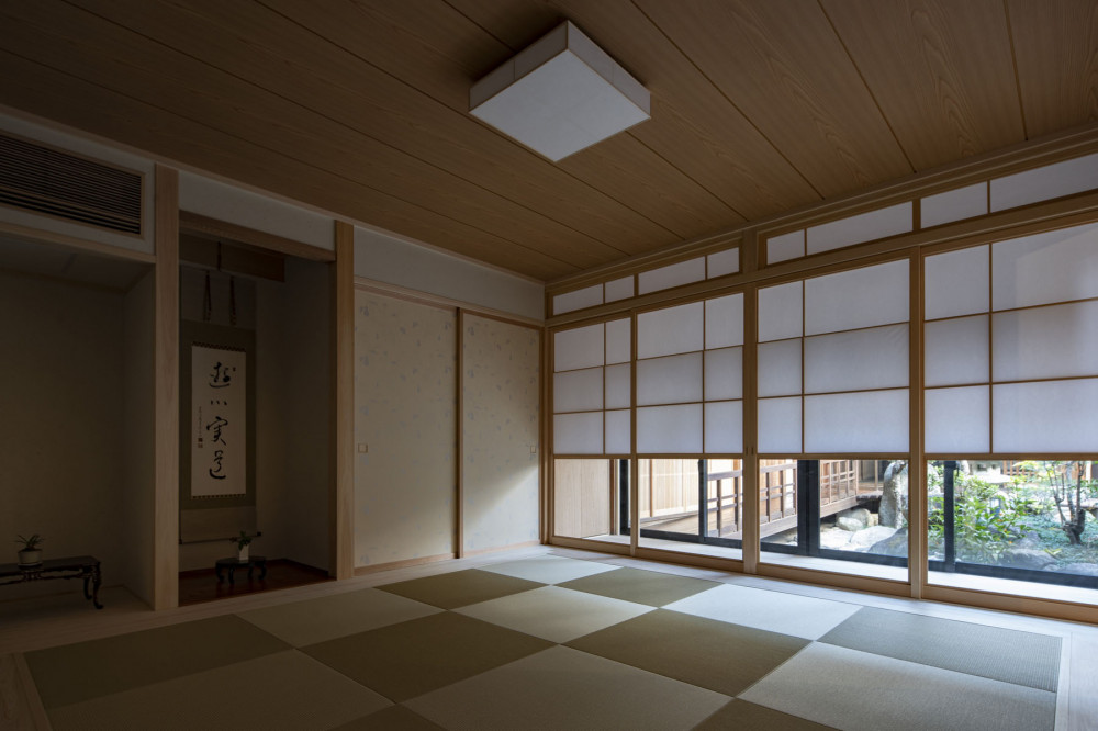 きたまちの家｜大きな吹き抜けのある納屋を快適な住まいに。
