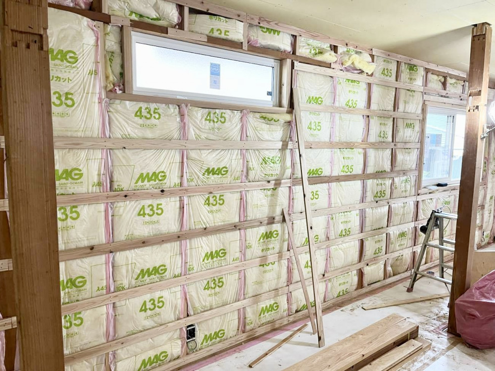 点から線へ、繋がる空間演出。