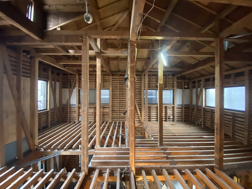 家族時間を大切にする家　性能向上フルリノベーション