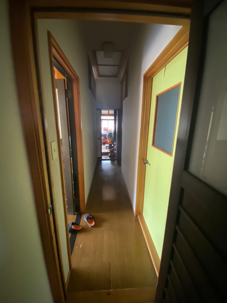 140年前の原型に立ち戻る、二世帯の暮らしを包む民家改修