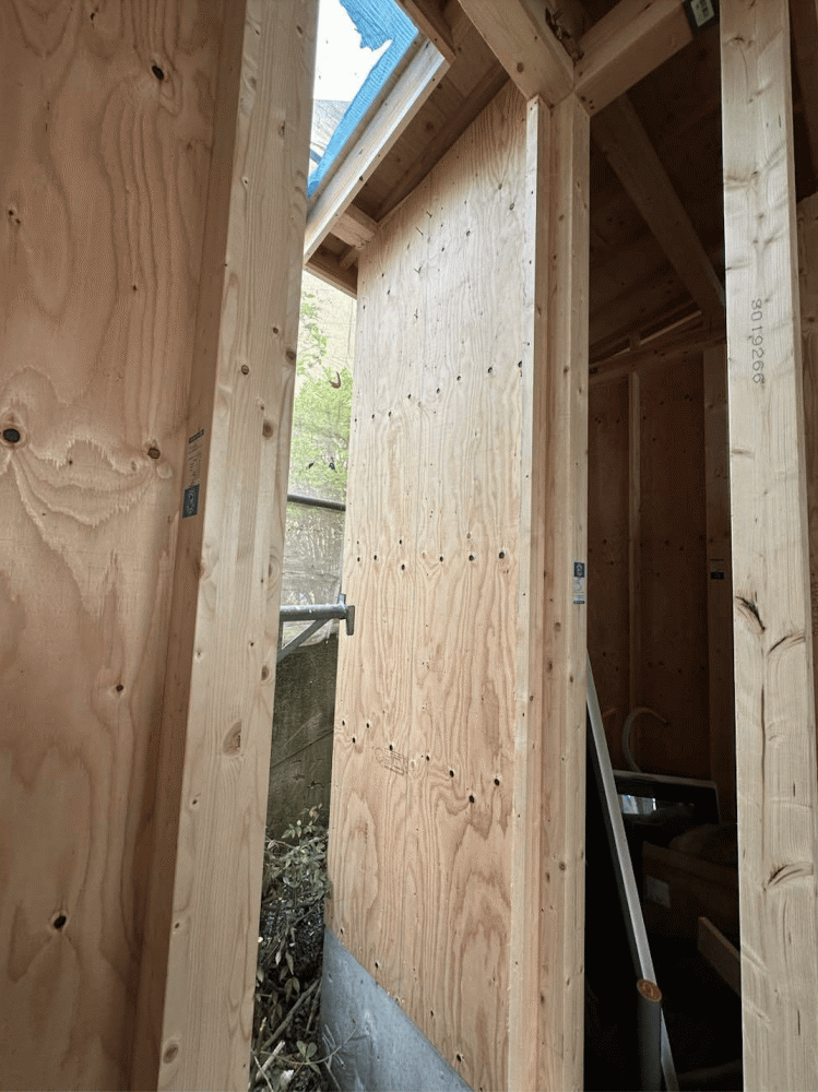 築45年 現代的デザインの省エネ住宅へ変貌