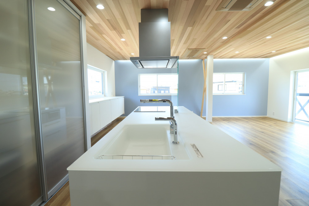 広々とした開放感を楽しむ住まいへ一新