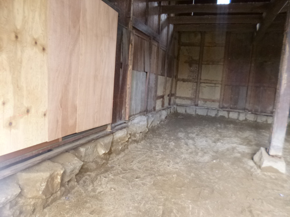 蔵の家「スケルトンインスケルトン」