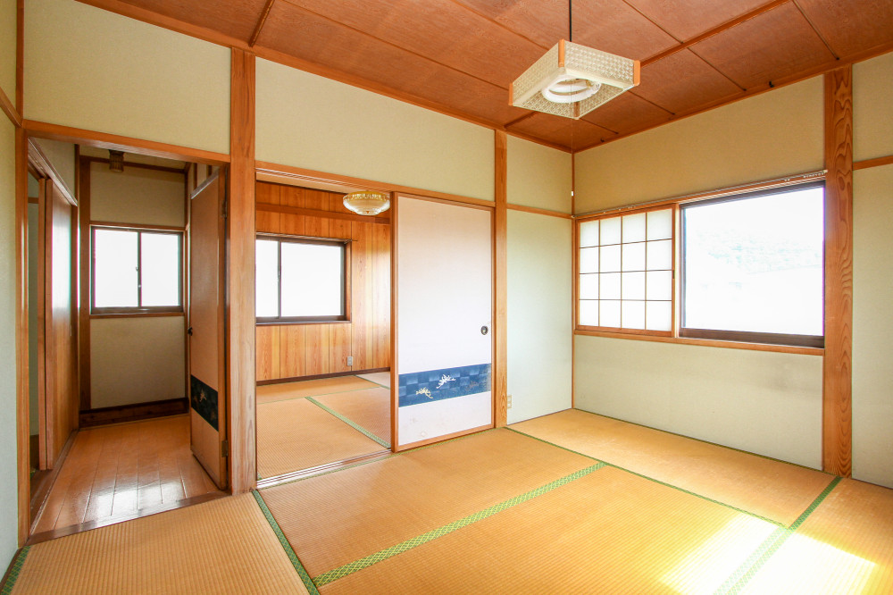 緑と調和する家