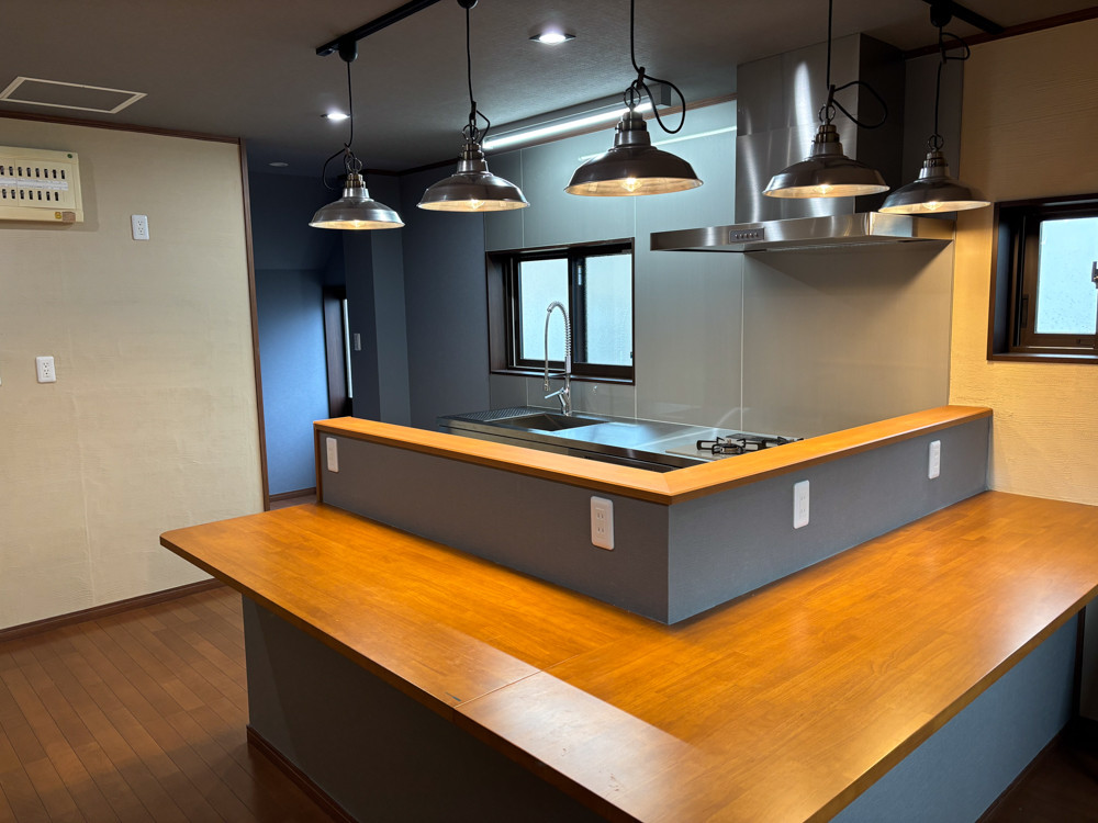 家族の新しい拠点と共に始まるリモデル〜宮城での新生活を支える、自然素材と職人技が光る住まい〜