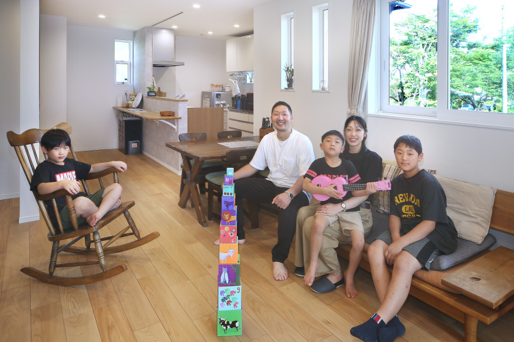 家族の笑顔があふれる、わが家のリモデル物語〜思い出の詰まった実家を、未来へつなぐ〜