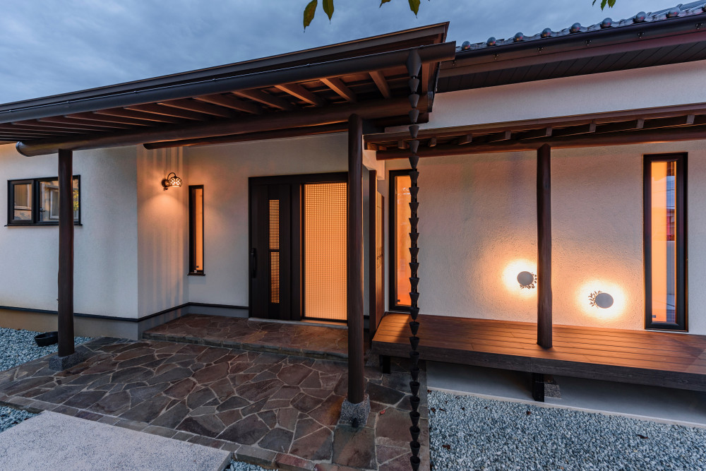 建材流通店が地域工務店４３社とともに挑む！　性能向上リノベの道　 築３９年の家をリノベーションモデルハウスに