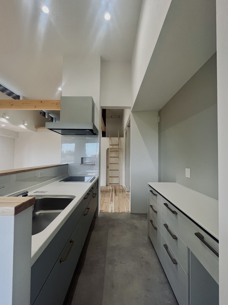 棚田に建つ古民家