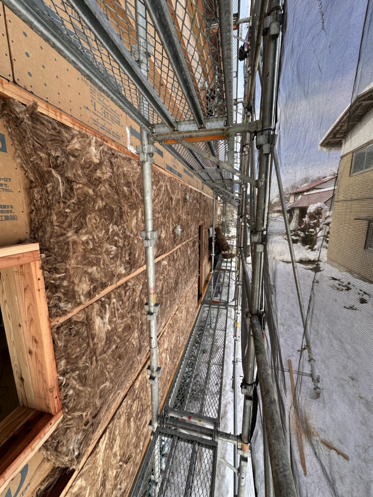 安心と自然素材に包まれる家 ～倒壊不安と寒さから解放された性能向上リノベ～