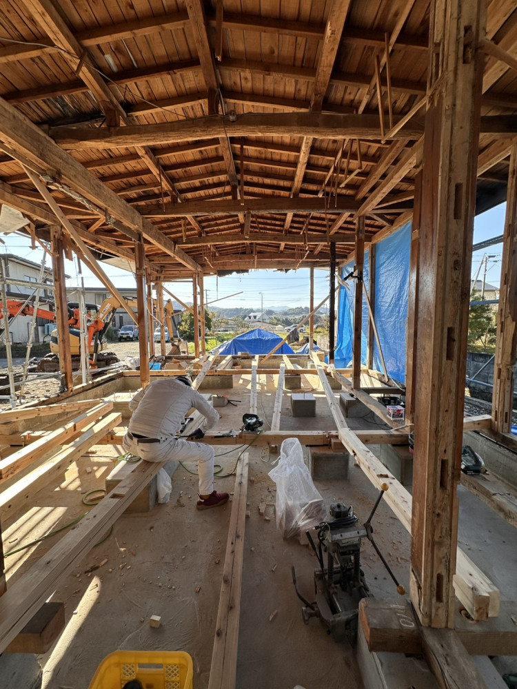 安心と自然素材に包まれる家 ～倒壊不安と寒さから解放された性能向上リノベ～