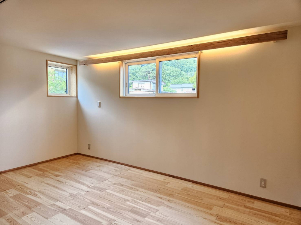 安心と自然素材に包まれる家 ～倒壊不安と寒さから解放された性能向上リノベ～