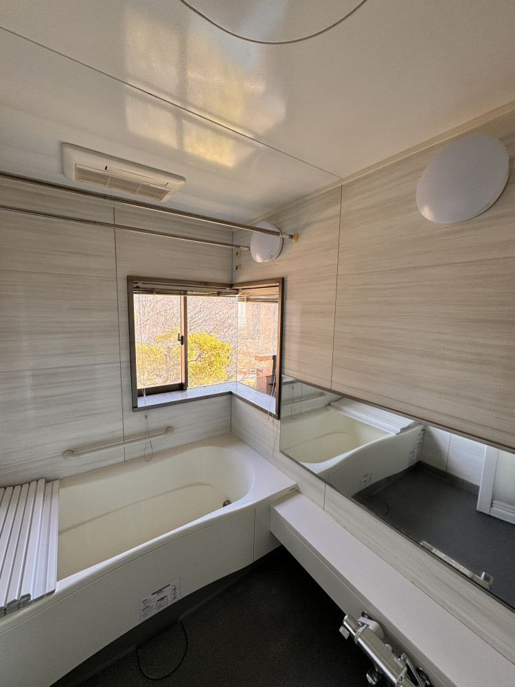 性能向上をより生かす、回遊プランで暮らしの質を高めた木のマンションリノベーション