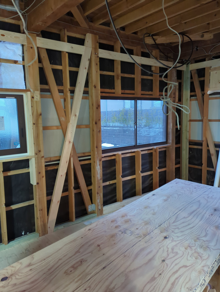 家族の新しい拠点と共に始まるリモデル〜宮城での新生活を支える、自然素材と職人技が光る住まい〜