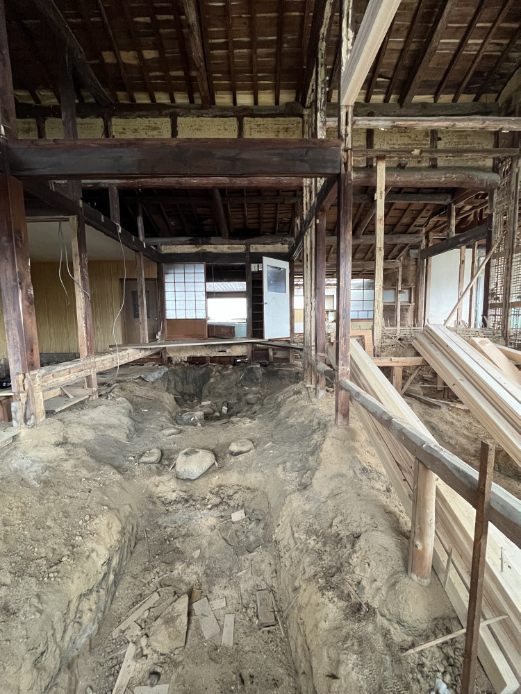 棚田に建つ古民家