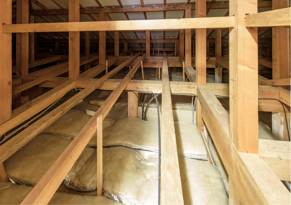 建材流通店が地域工務店４３社とともに挑む！　性能向上リノベの道　 築３９年の家をリノベーションモデルハウスに