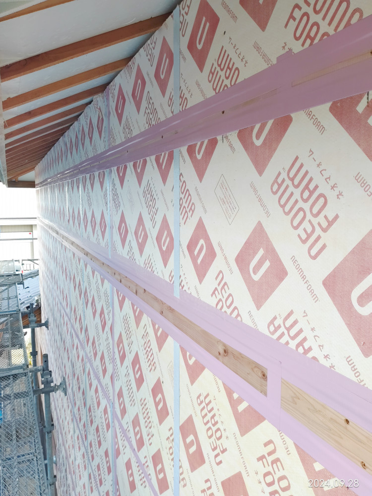 建材流通店が地域工務店４３社とともに挑む！　性能向上リノベの道　 築３９年の家をリノベーションモデルハウスに