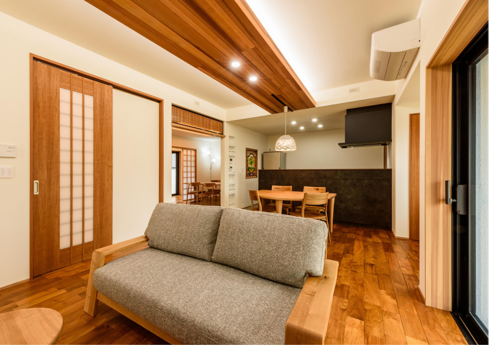 建材流通店が地域工務店４３社とともに挑む！　性能向上リノベの道　 築３９年の家をリノベーションモデルハウスに