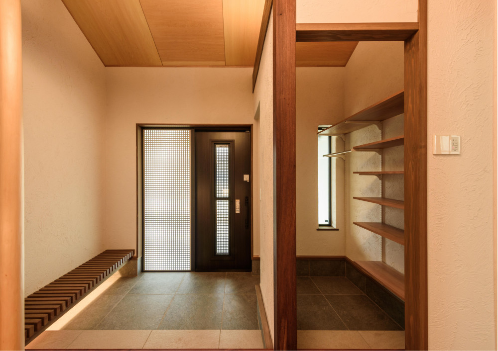 建材流通店が地域工務店４３社とともに挑む！　性能向上リノベの道　 築３９年の家をリノベーションモデルハウスに